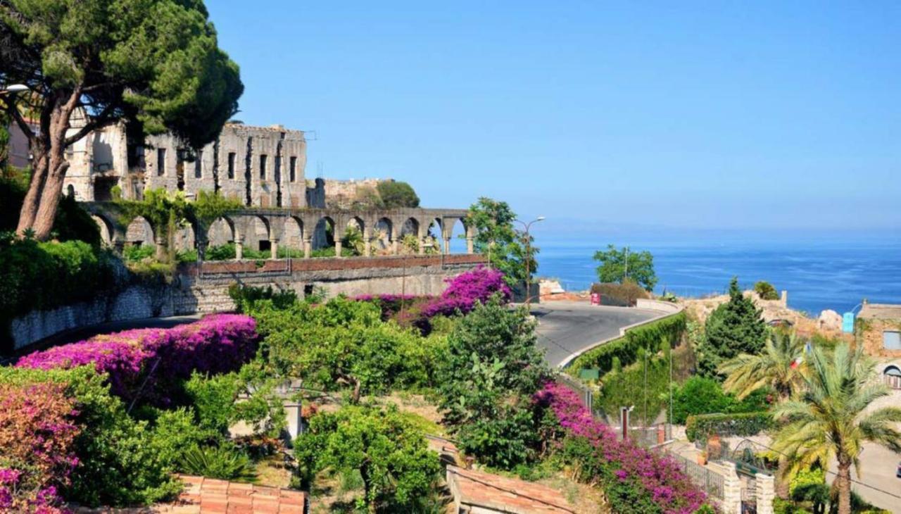 Beautiful Apartment Taormina Exterior photo